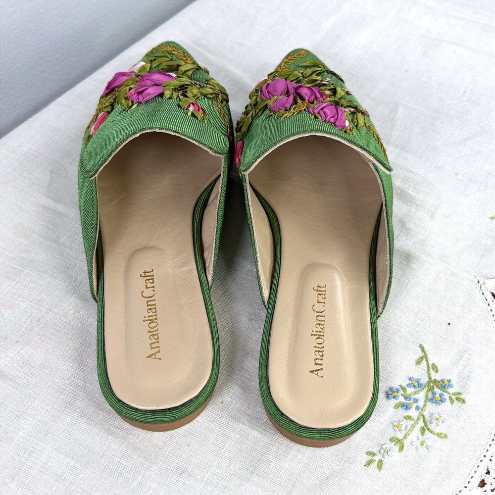 Anatolian Craft Green Ribbon Embroidered Floral Mules  Size 40  NO BOX - Picture 3 of 7